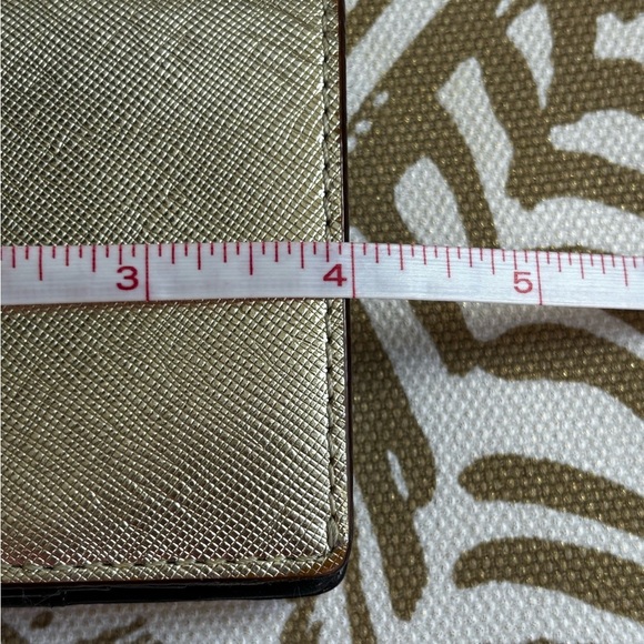 Kate Spade ♠️ Gold Mini Wallet - Picture 8 of 8
